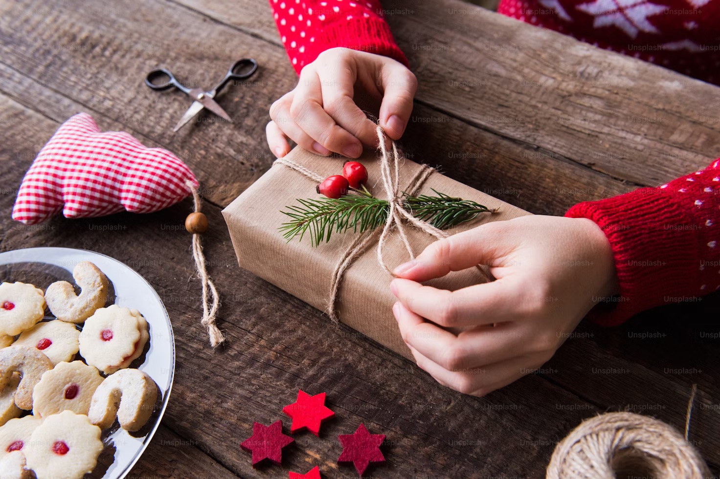 端材のおもちゃ制作の様子